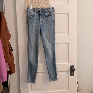 Free People light wash skinny jeans, size 26
